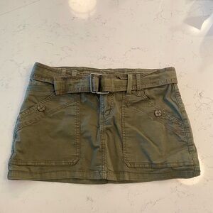 Garage Cargo Skirt in Green